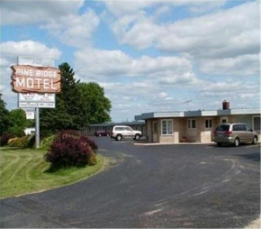 Гостиница Pine Ridge Motel  Доджвилл
